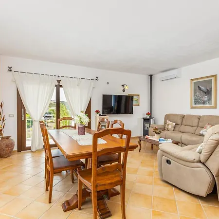 Holiday home Tomaso